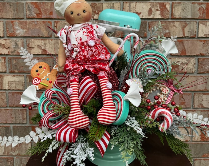 Christmas Centerpiece, Primitive Doll Design, Home Decor, Christmas Decor, Christmas, Retro Christmas Decor, Retro Decor, Vintage