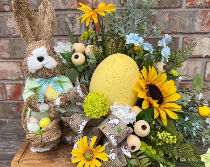 Easter Bunny Centerpiece, Spring Table Decor, Easter Table Arrangement, Easter Table Decor, Table Decor, Home Decor, Entry Table, Spring