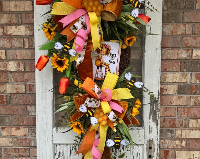 Bee & Sunflower Door Wreath, Bee Decor Front Door Swag, Spring Summer Bee Wreath, Sunflower Bee Door Hanger, Bee Decor, Front Door Decor