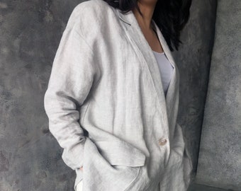 Long linen jacket with button, pockets and collar, light grey soft linen cardigan, long sleeves grey washed linen blazer with collar pockets