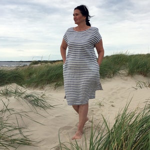 Washed soft oversized striped linen dress with pockets and short kimono sleeves, loose linen kimono tunic mid length suitable for pregnancy