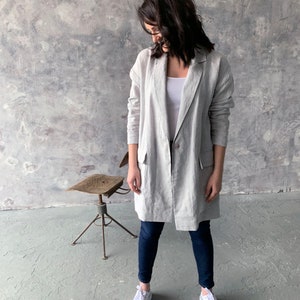 Washed linen oversized blazer for women with pockets, long linen light grey summer jacket with shawl collar and button closure, MaTuTu Linen