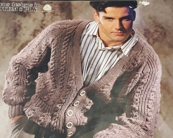 8-Ply Double Knit Jumpers PATONS Knitting No Jerseys 624 HERDWICK 12 Classic Family Knits Pullover Zipper Jacket and Vest