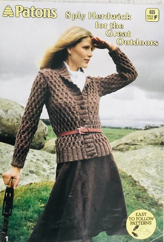 8-Ply Double Knit Jumpers PATONS Knitting No Jerseys 624 HERDWICK 12 Classic Family Knits Pullover Zipper Jacket and Vest