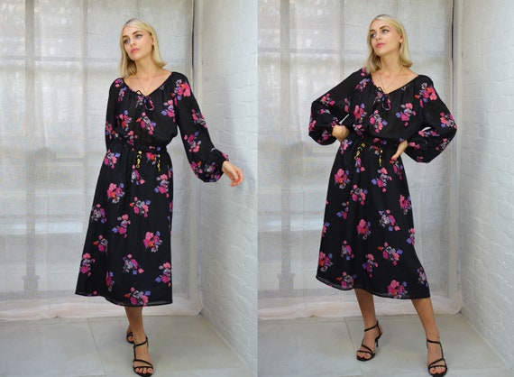 Vintage 70s Black & Pink Floral Print Boho Midi Dr