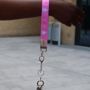 Pink Bible Verse Wristlet Keychain | Christian Star Scripture Key Fob, Faith Gift for Her| Pink Lanyard Keychain| Christian Key Fob Gift