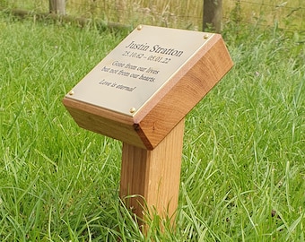 Engraved Brass and Oak Memorial Plaque, Pet and Tree Stake, Garden Memorial
