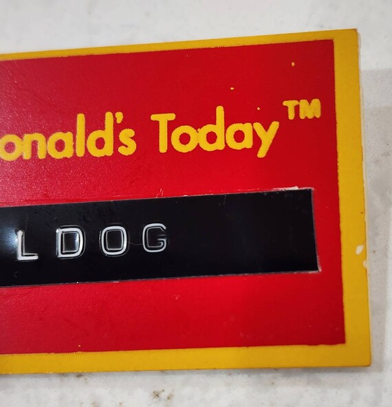 Vintage McDonald's employee badge - Gem