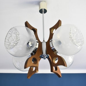 Żyrandol ze szkła Murano Mazzega z połowy XX wieku: drewno i chrom, włoskie światło