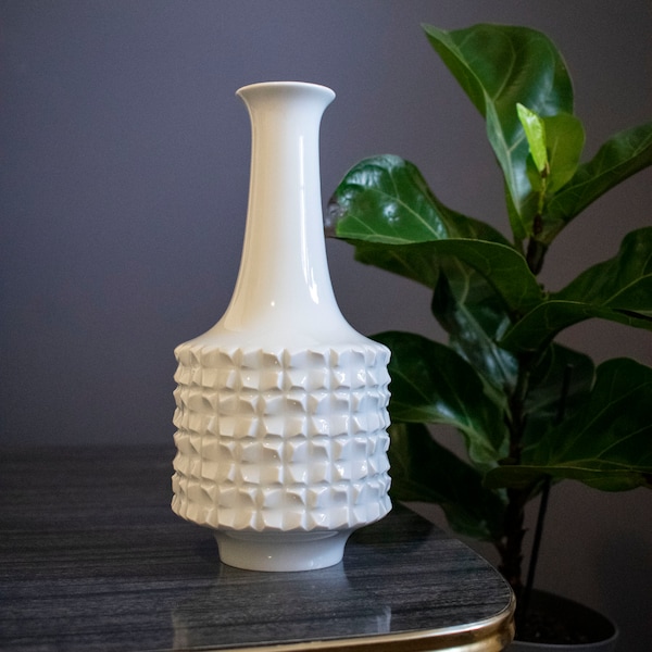 Beautiful Original Vintage White Meissen Porcelain Vase by Ludwig Zepner Made In 1966.