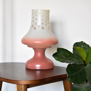 Retro Cased Glass Mushroom Lamp / Peach Pink Mushroom Lamp / Vintage Table Lamp / Mid Century Lighting / Retro Decor / 70s