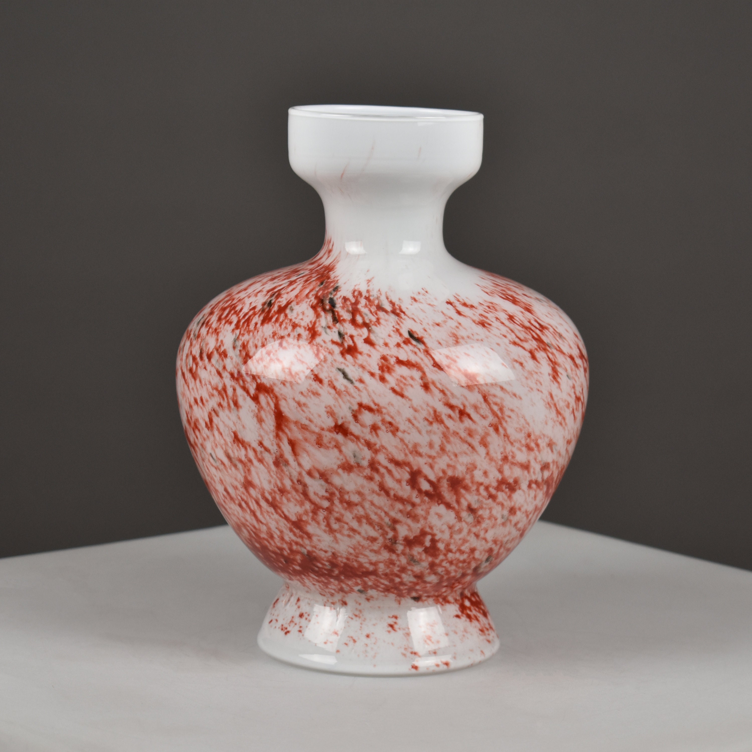 ヴィンテージ オパーリン フィレンツェ花瓶：イタリア製赤白ガラス、70