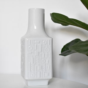 Vintage Wunsiedel Bavaria Porcelain Vase made in Germany in the 60s / Mid Century White Porcelain Vase