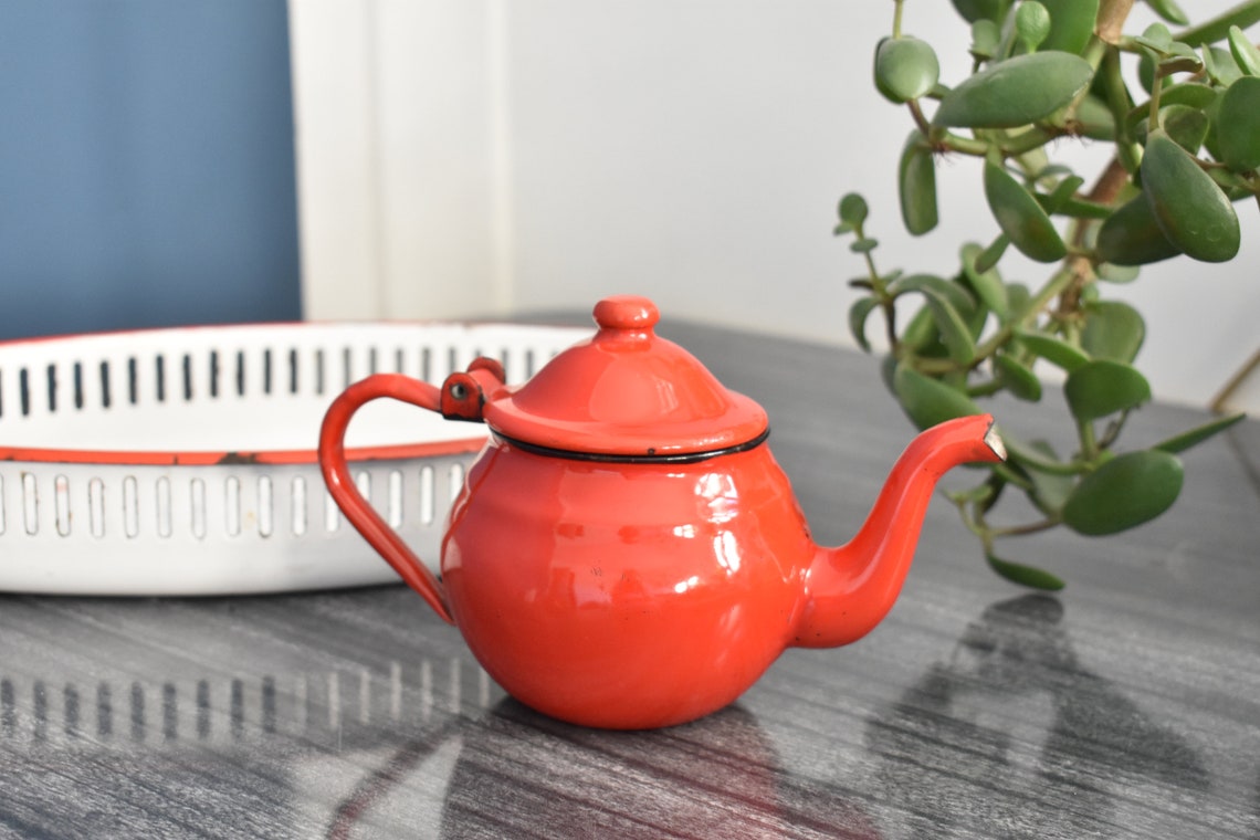 Vintage Enamel Teapot Made in Yugoslavia by Emo Celje / Small Etsy