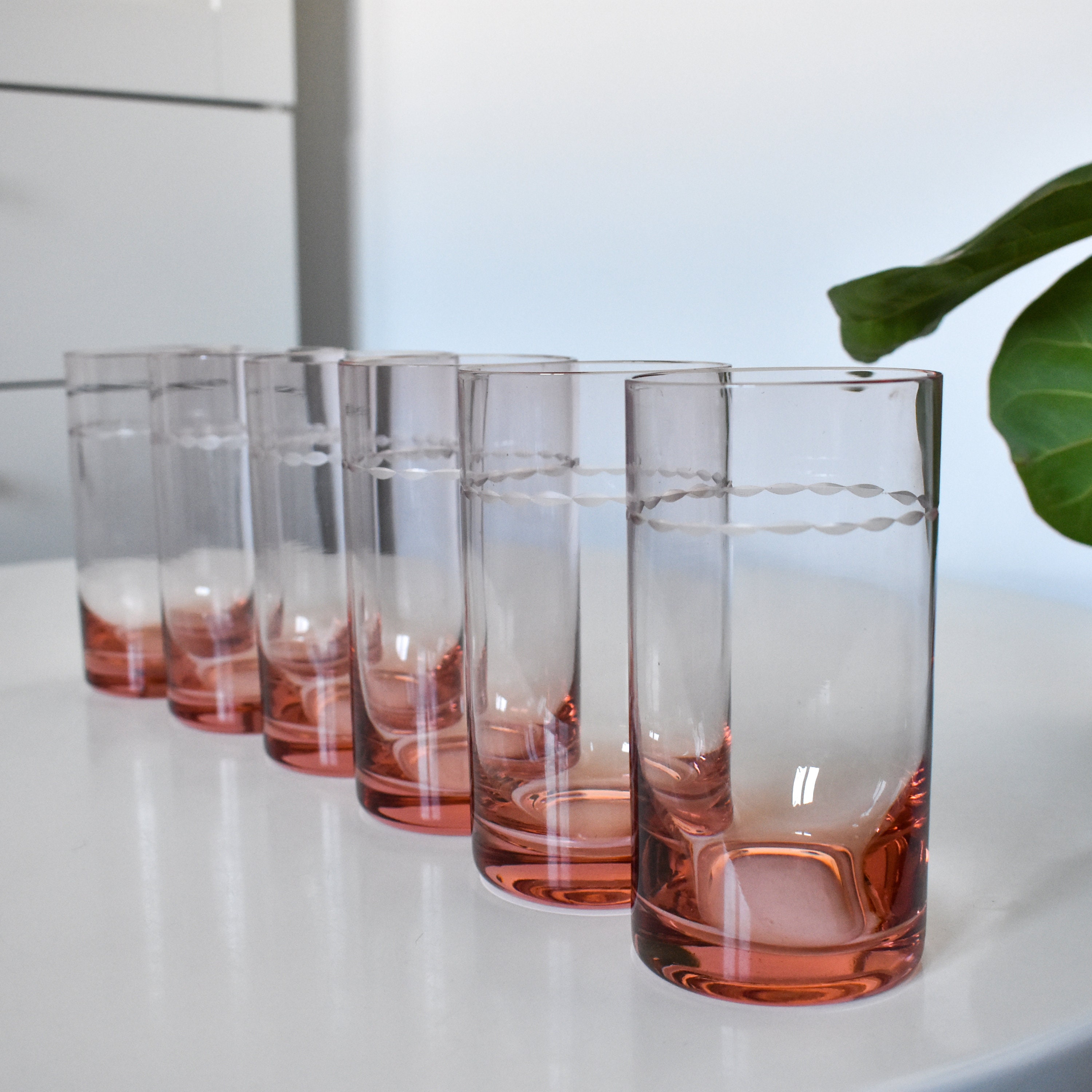 【人気商品！】 Set of Six Vintage Clear Pink Cut Glass Drinking Glasses 工芸品