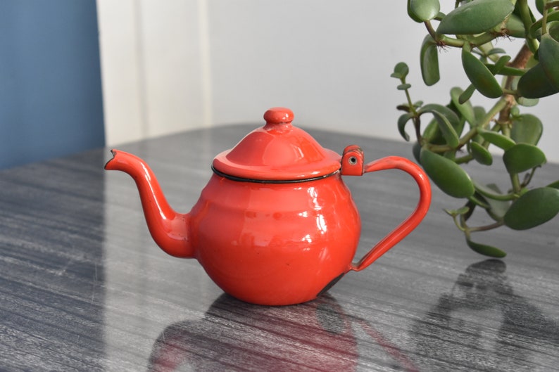 Vintage Enamel Teapot Made in Yugoslavia by Emo Celje / Small Etsy