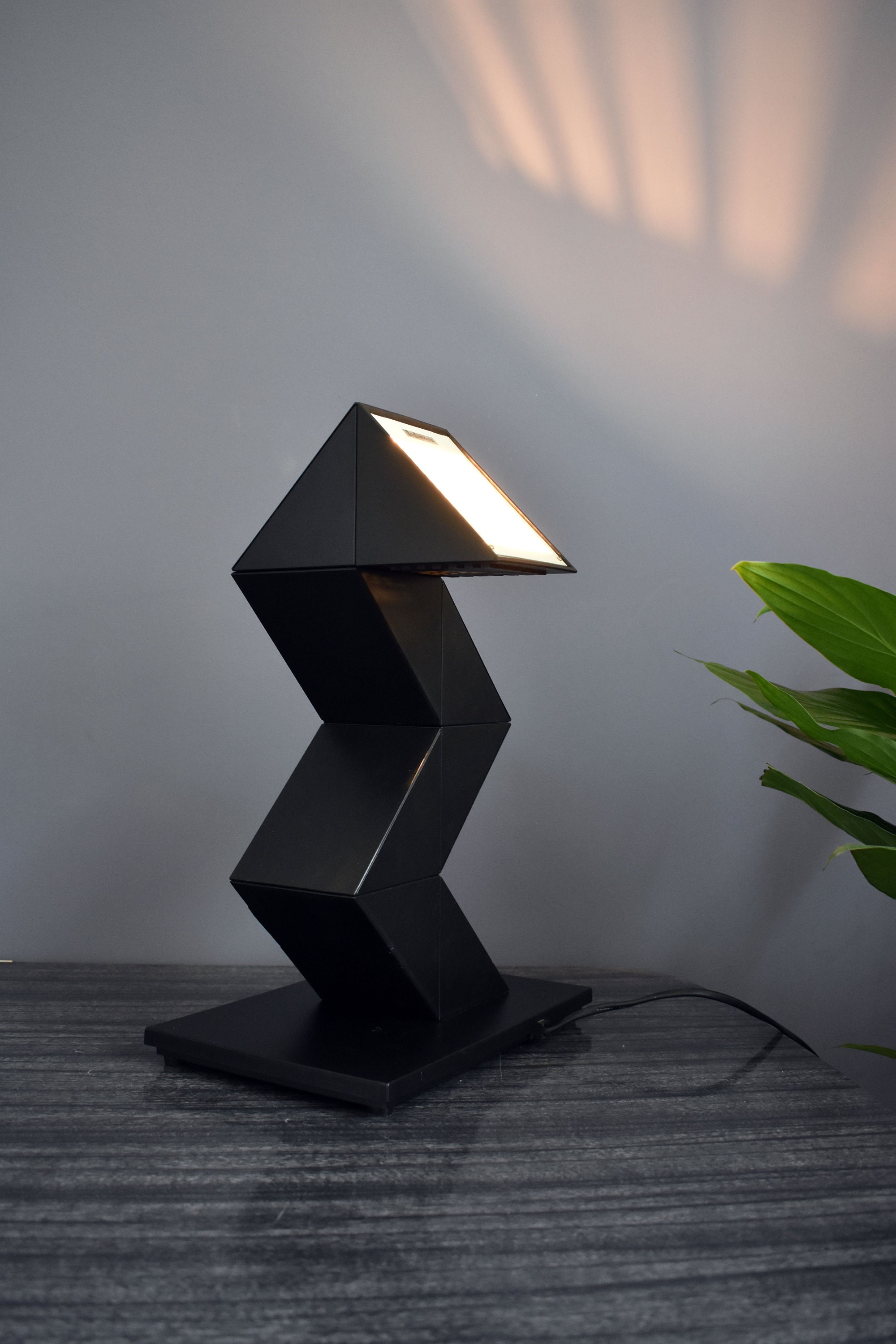 Vintage Zig Zag Desk Lamp: 1980s E-lite Chan Shui Design - Etsy
