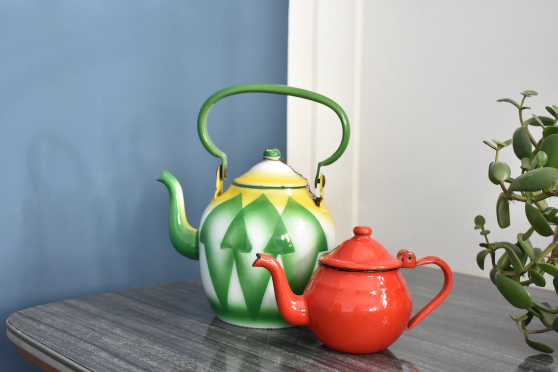 Vintage Enamel Teapot Made in Yugoslavia by Emo Celje / Medium Etsy