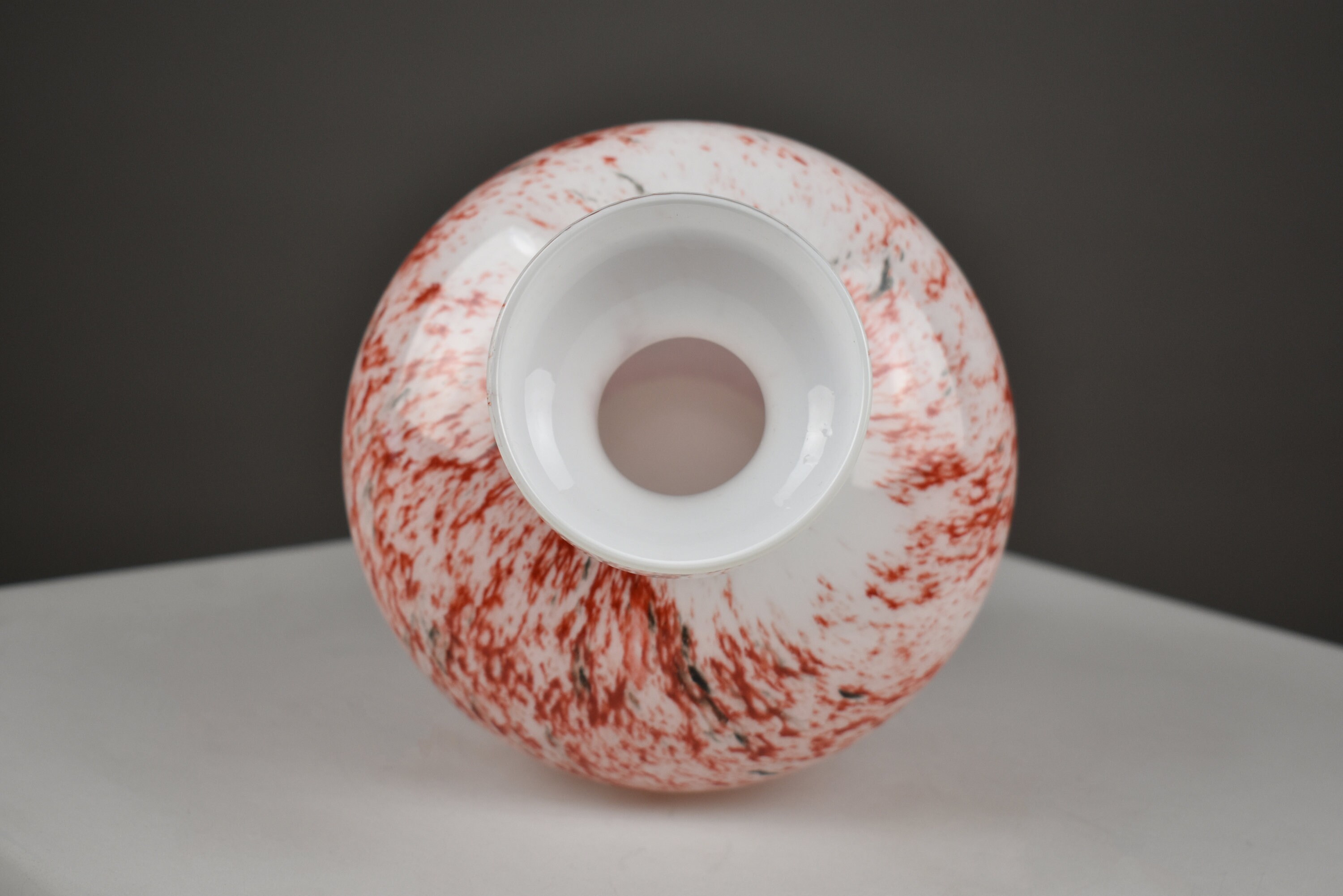 ヴィンテージ オパーリン フィレンツェ花瓶：イタリア製赤白ガラス、70