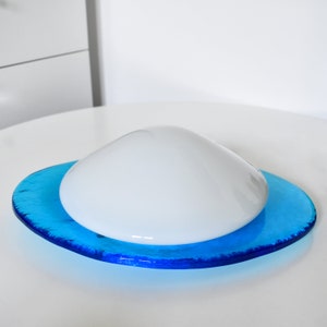 Vetri Murano Glass Flush Mount made of Textured Blue Glass and Opaline Glass Shade in the 80s / Space Age Sconce / Italian Lighting