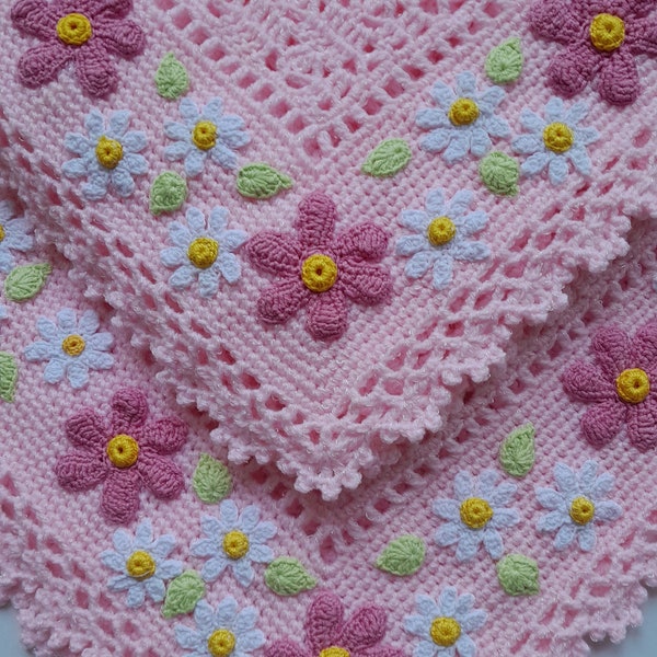 Couverture bébé au crochet fleurs roses marguerite applique