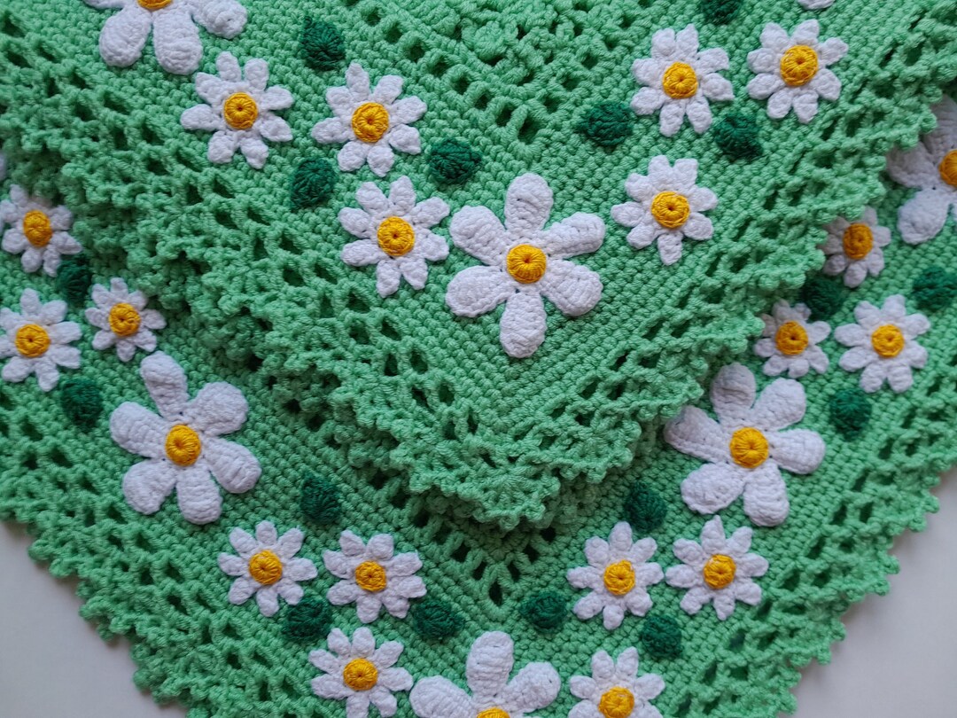 Green Crochet Baby Blanket With Daisy Flowers Applique Etsy