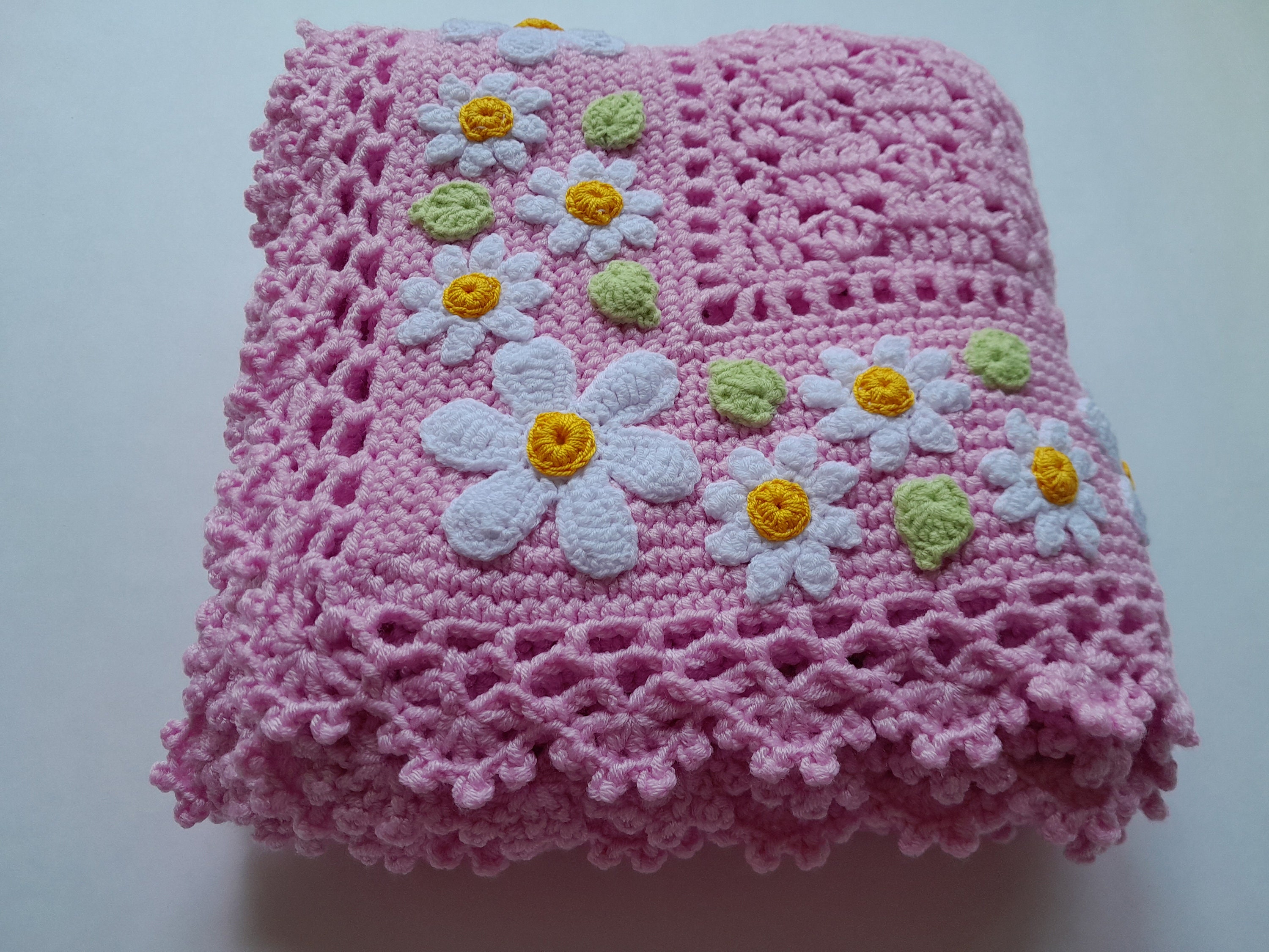 Cute Pink Daisy Pattern Print Hooded Blanket