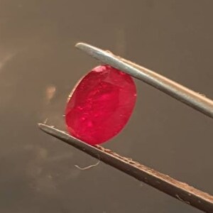 Mozambique rubin, 1,25 ct, duvblodsröd 100% naturlig, rubin, ingen värme, ingen behandling, certifierad av IGI, födelsesten, förlovnings-, bröllops-, present-, ring