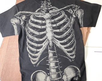 ハロウィンスケルトンブリーチTシャツ：ハンドメイドフェードブラックコットンユニセックス