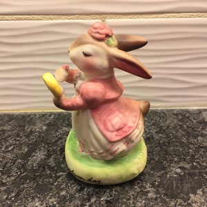 Precious Moments Avon Easter Bunny Porcelain Figure Exclusive 4 image 5