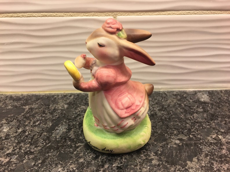 Precious Moments Avon Easter Bunny Porcelain Figure Exclusive 4 image 5