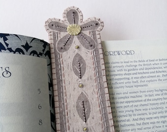 Flower Bookmark Embellishing Kit