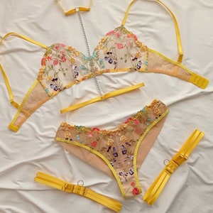 Ensemble de lingerie brodée Ensemble de lingerie à fleurs Lingerie en résille à fleurs Soutien-gorge en dentelle Brassière à fleurs Haut de soutien-gorge brodé Ensemble soutien-gorge et culotte