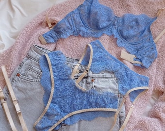 Chic Sheer Bra and Panties Set - See-Thru Lingerie - Transparent Thong Included