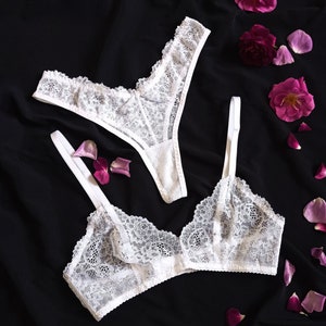White lace lingerie, Honeymoon lingerie, Bridal lingerie, Wedding lingerie, Bride lingerie, Lace bra, Lingerie see through, Sheer lingeries
