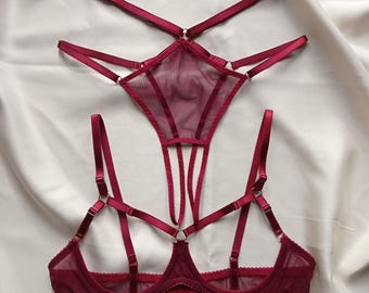 Completo intimo bordeaux, reggiseno e slip in rete trasparente, lingerie con spalline, realizzata a mano su misura.