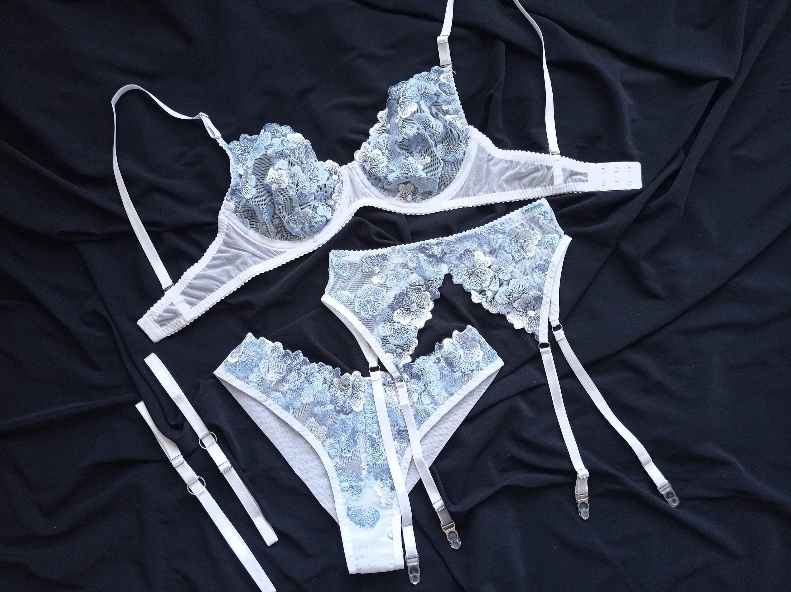 OYOANGLE Women's Plus Size Front Closure Lace Bralette - Wireless, Unlined With Scallop Trim - View #11