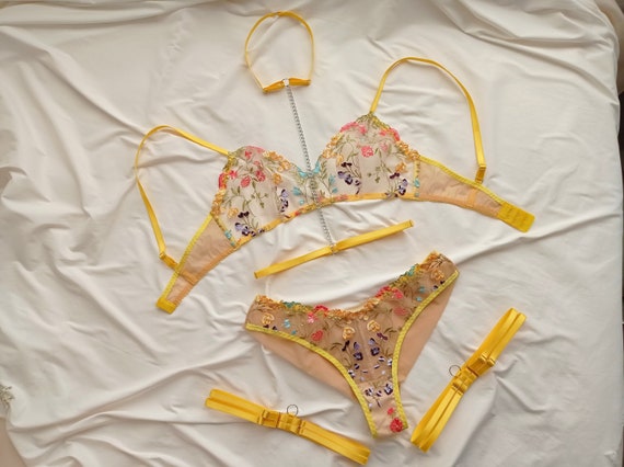 Embroidered lingerie set  Floral lingerie set Floral mesh lingerie Lace bra Floral bralette Embroidered bra top Bra and panty set