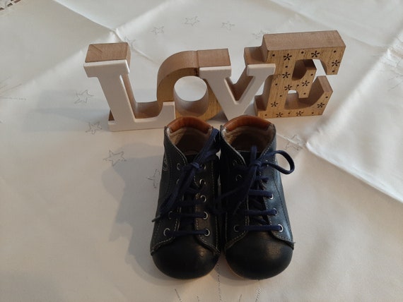 Leather baby shoes, standing baby shoes, navy, standing Babybotte, vintage 90s.