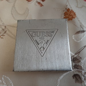 Guess pocket mirror, silver metal, vintage 90s.