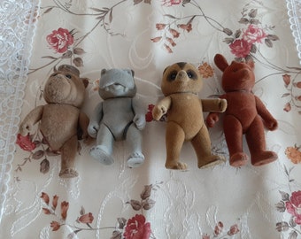 Lot of 4 Vintage Forest Families, Sylvanian, les petits malins from the 80s.