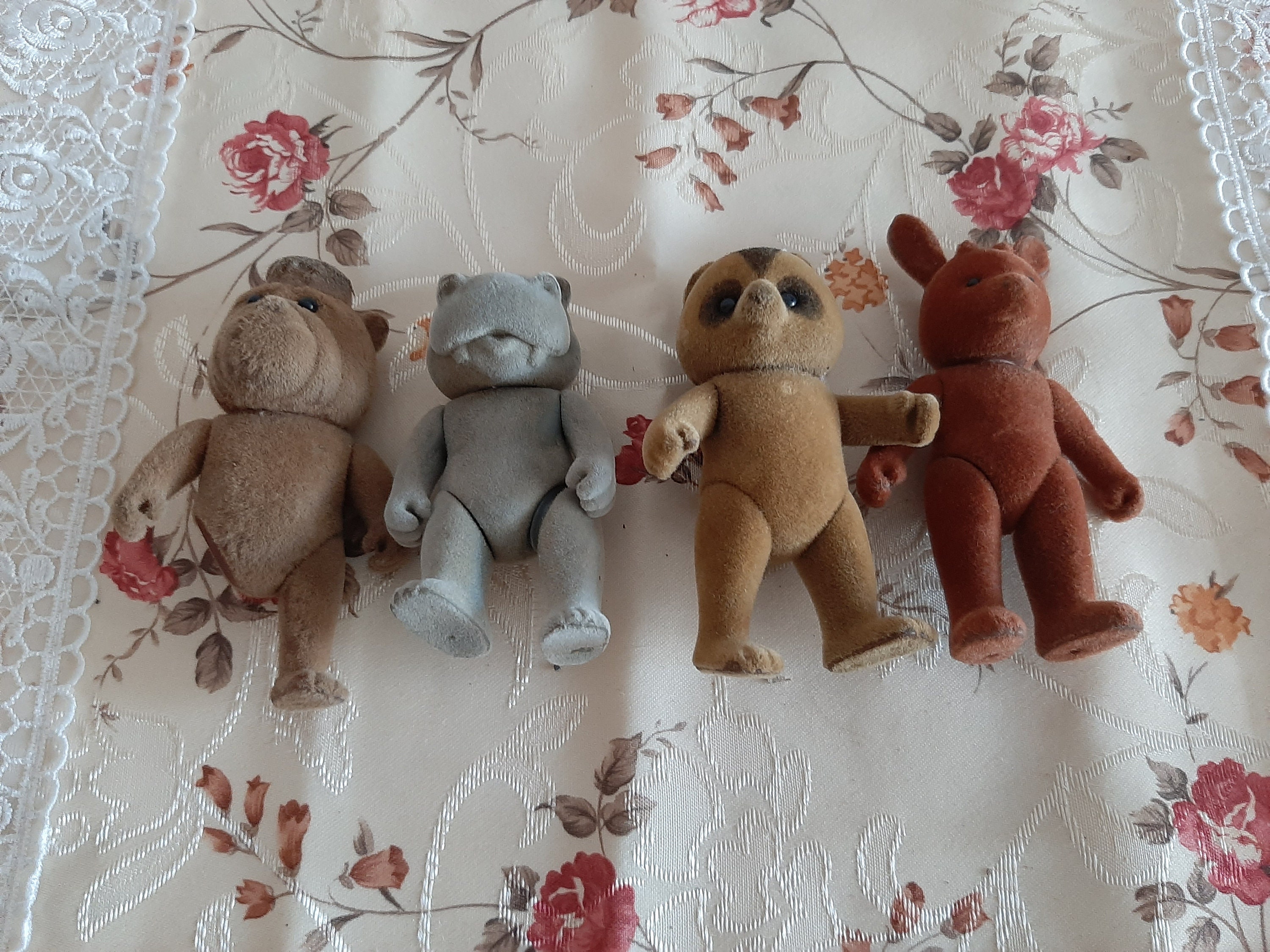 Meuble Famille Sylvanians - Les Petits Malins, Jouet D'occasion, Parfait Pour Collection