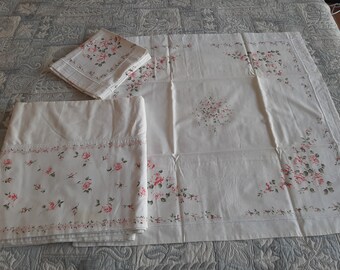 Parure de lit ancienne drap et taies d'oreiller, linge Français, vintage.