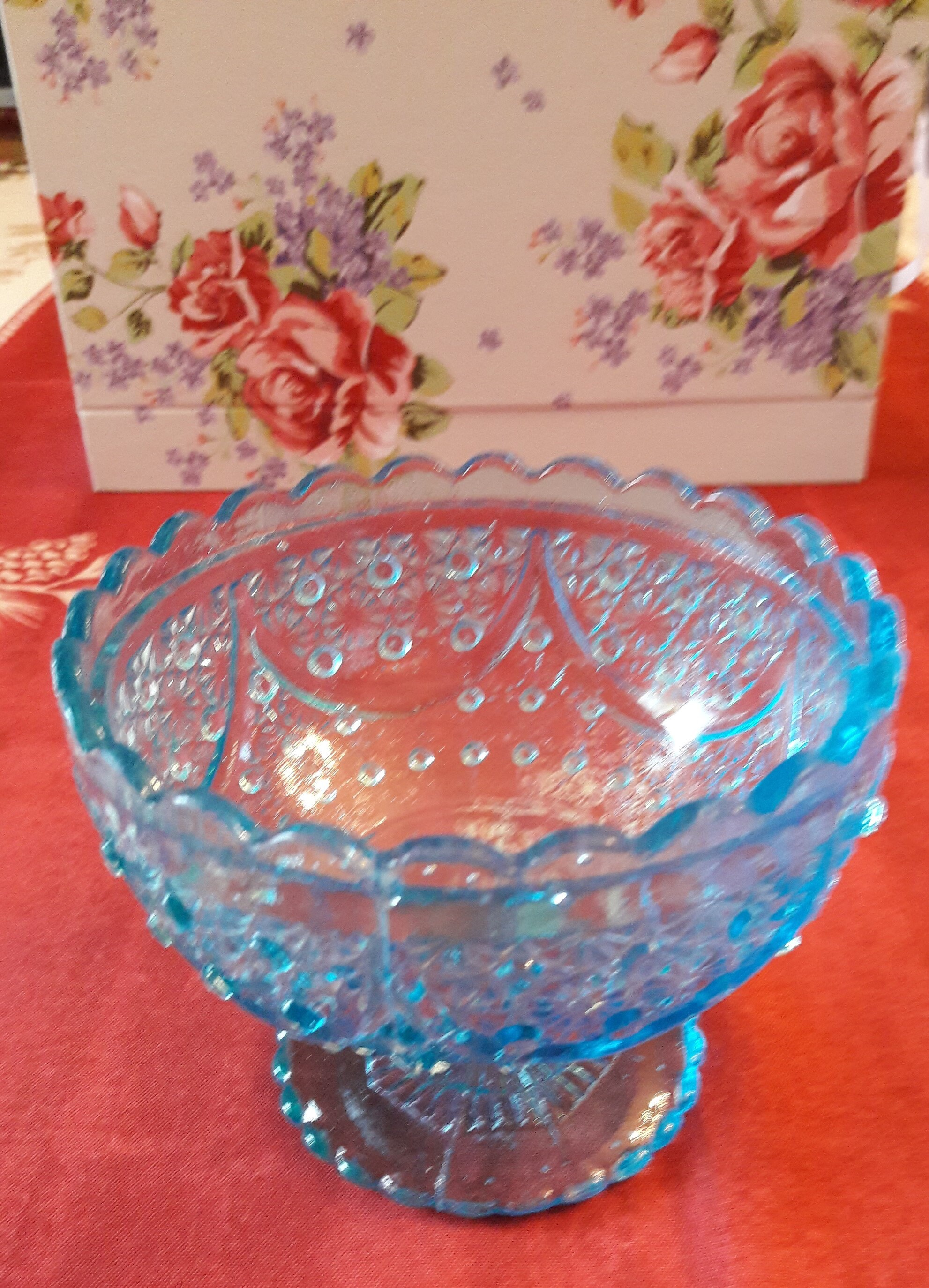 Coupelle en Verre Moulé Pressé, Coupe sur Pied, Art Déco, Drageoir, Bleue, Vintage Des Années 60.