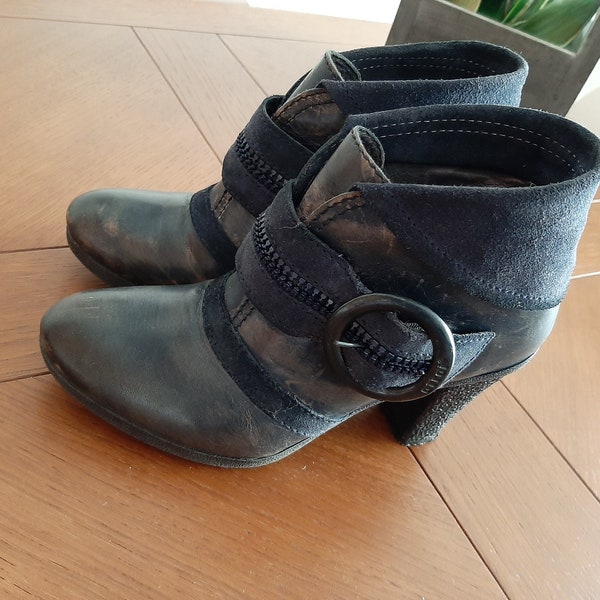 Boots/bottines à talon en cuir, vintage des années 90.