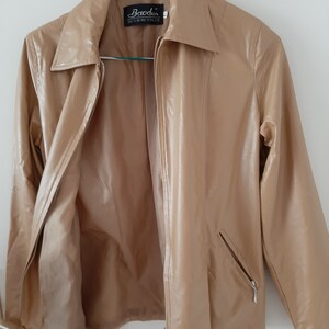 Veste imitation cuir en PVC, veste imperméable, veste de pluie, beige, vintage, années 90.