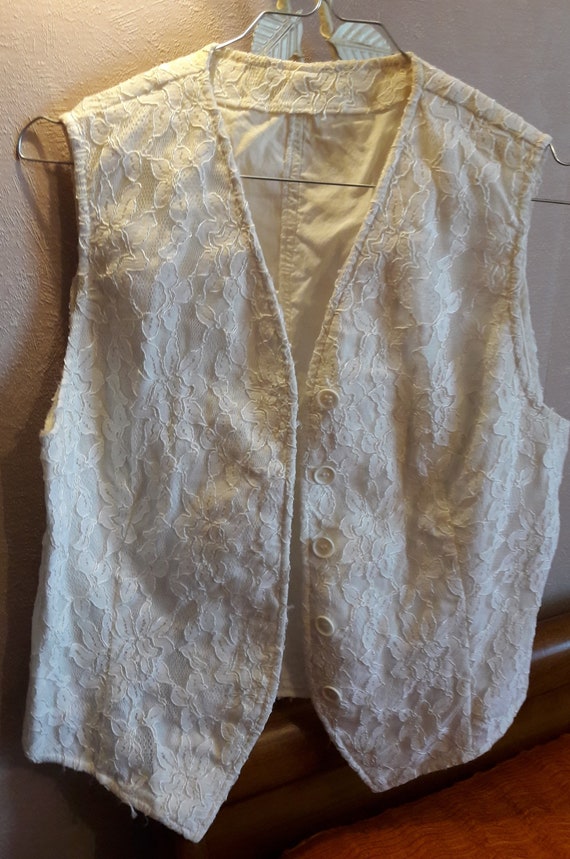 Women's sleeveless vest, lace vest, white lace ve… - image 3