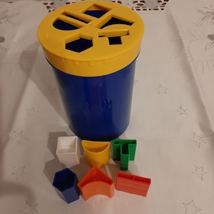 Kiddicraft educational toy, mailbox, shape sorter, Kiddicraft post box, vintage 70s.