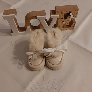 Soft white leather baby shoe, white baby booties, vintage 50s.