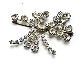 Signed Jewelry 1950s Flower Floral Vintage Austria Green Rhinestone Brooch Pin Evening Goldtone